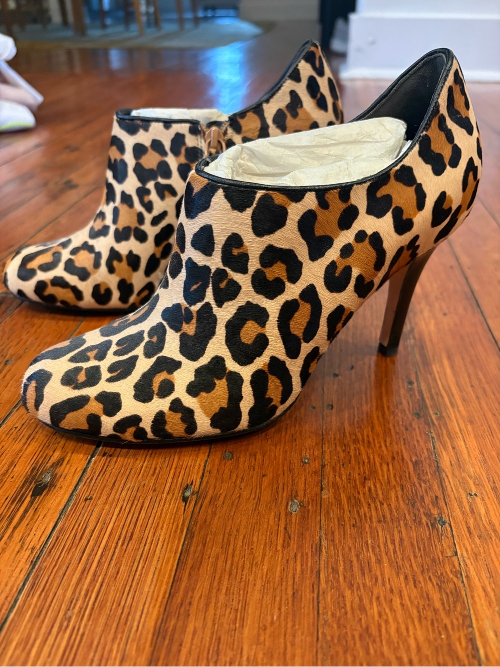Nike Leopard Print Heeled Ankle Booties - Tan/Black